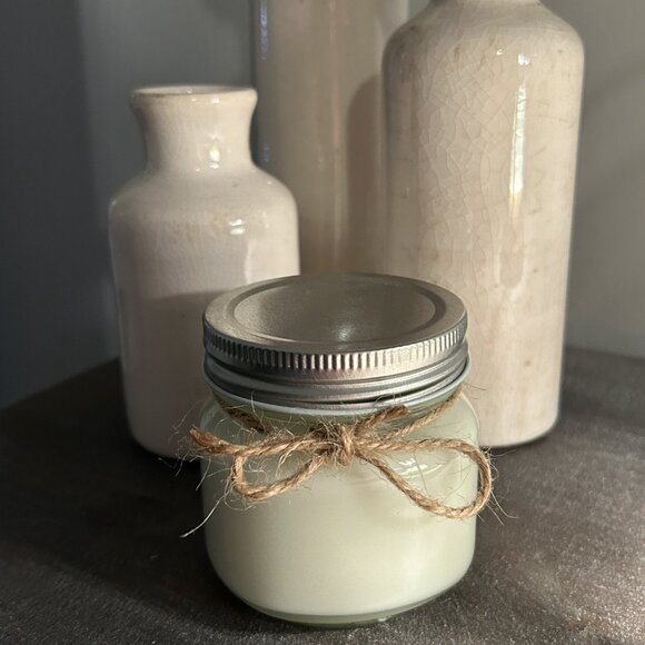 Home Made Lavander 8 OZ 100% American Soy Wax Scented Candle - Picture 2 of 4